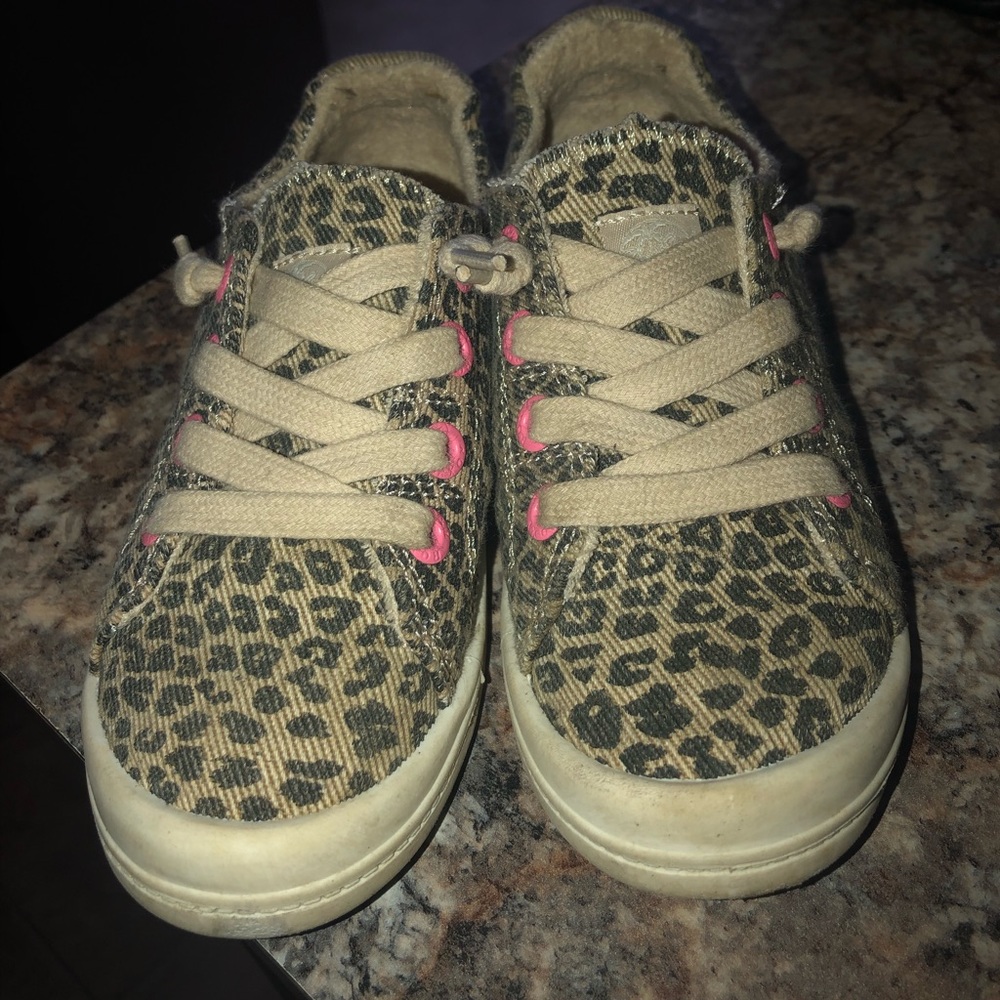 Roxy girls shoes size 13 only worn twice